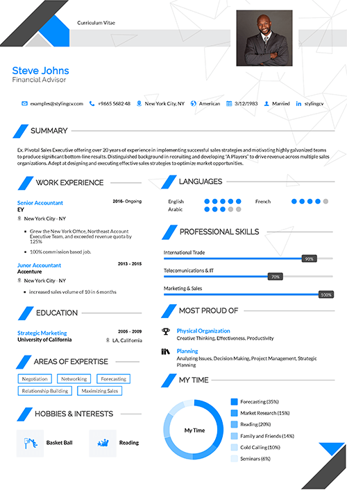 The Polygon CV shows a strong presence. This CV template allows you to showcase your strength. Get your dream job and use this template. 