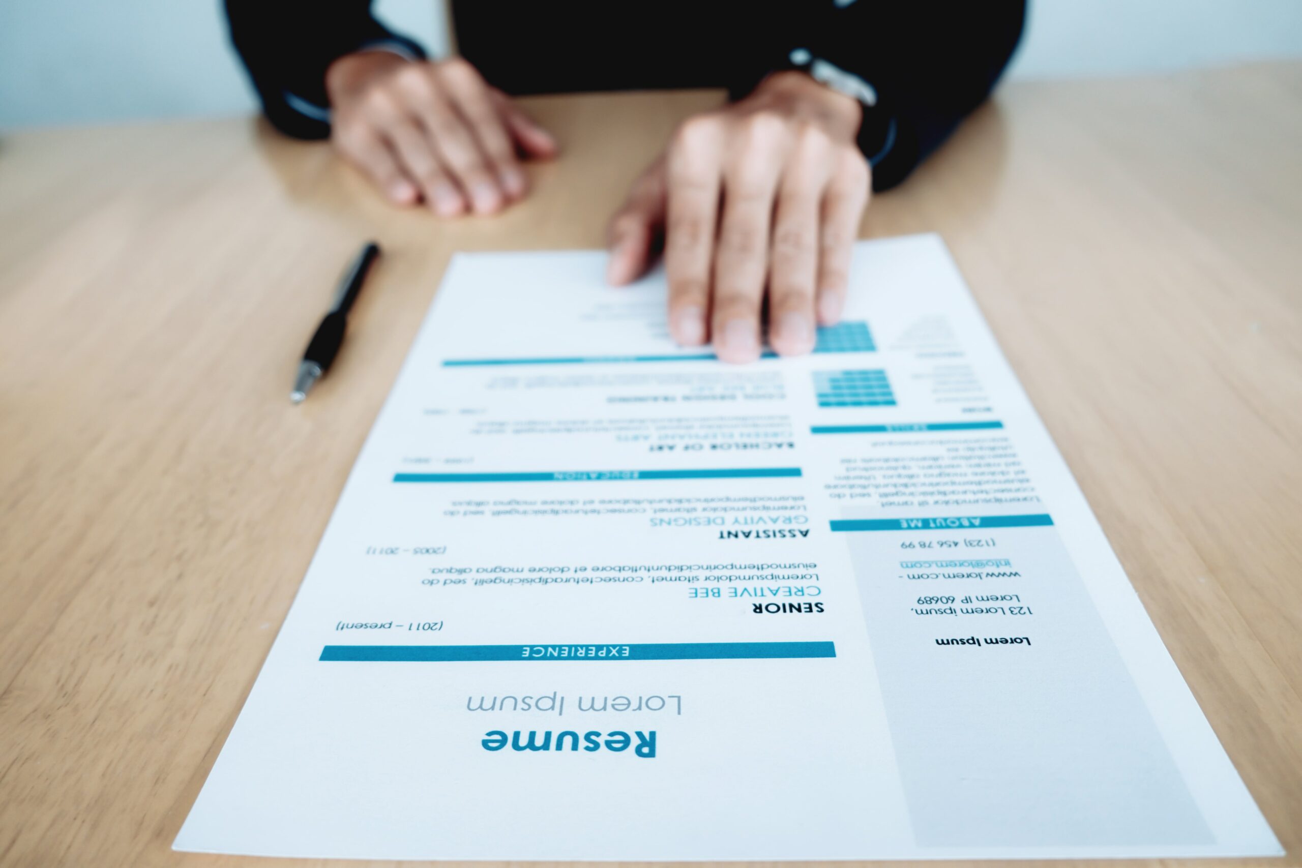 40 exemples de résumés de CV (guide pratique)